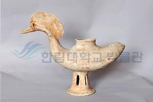 전시실_유물_오리모양토기_포토샵버전.jpg 이미지
